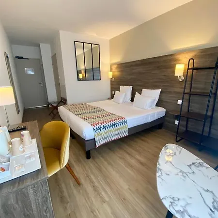 Du Tregor Hotel 3*